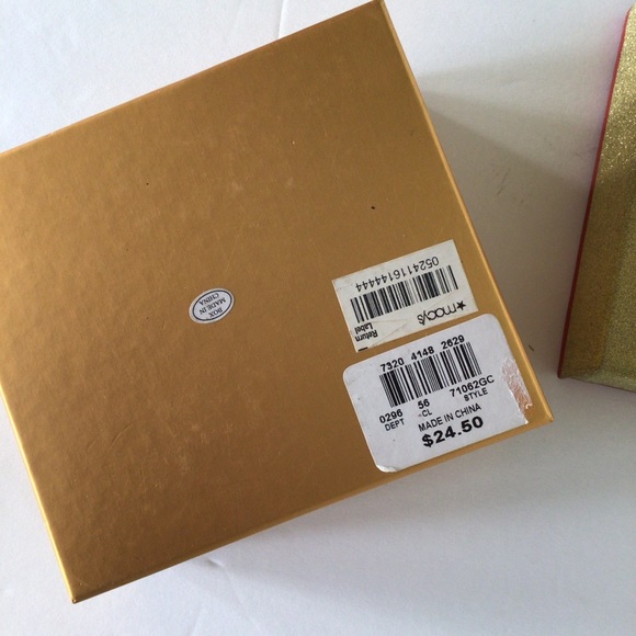 MACYS HOLIDAY LANE WHITE CERAMIC TRINKET T… - Picture 5 of 6